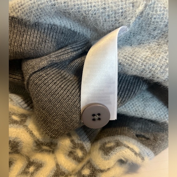 Cupcakes and Cashmere button up cardigan powder blue - XS - Picture 2 of 6